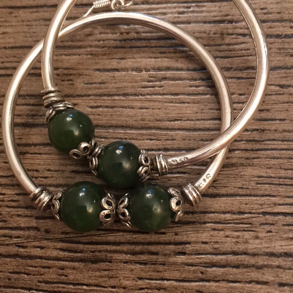Vtg Sterling Circle Earrings Green Stone Beads - Picture 3 of 8